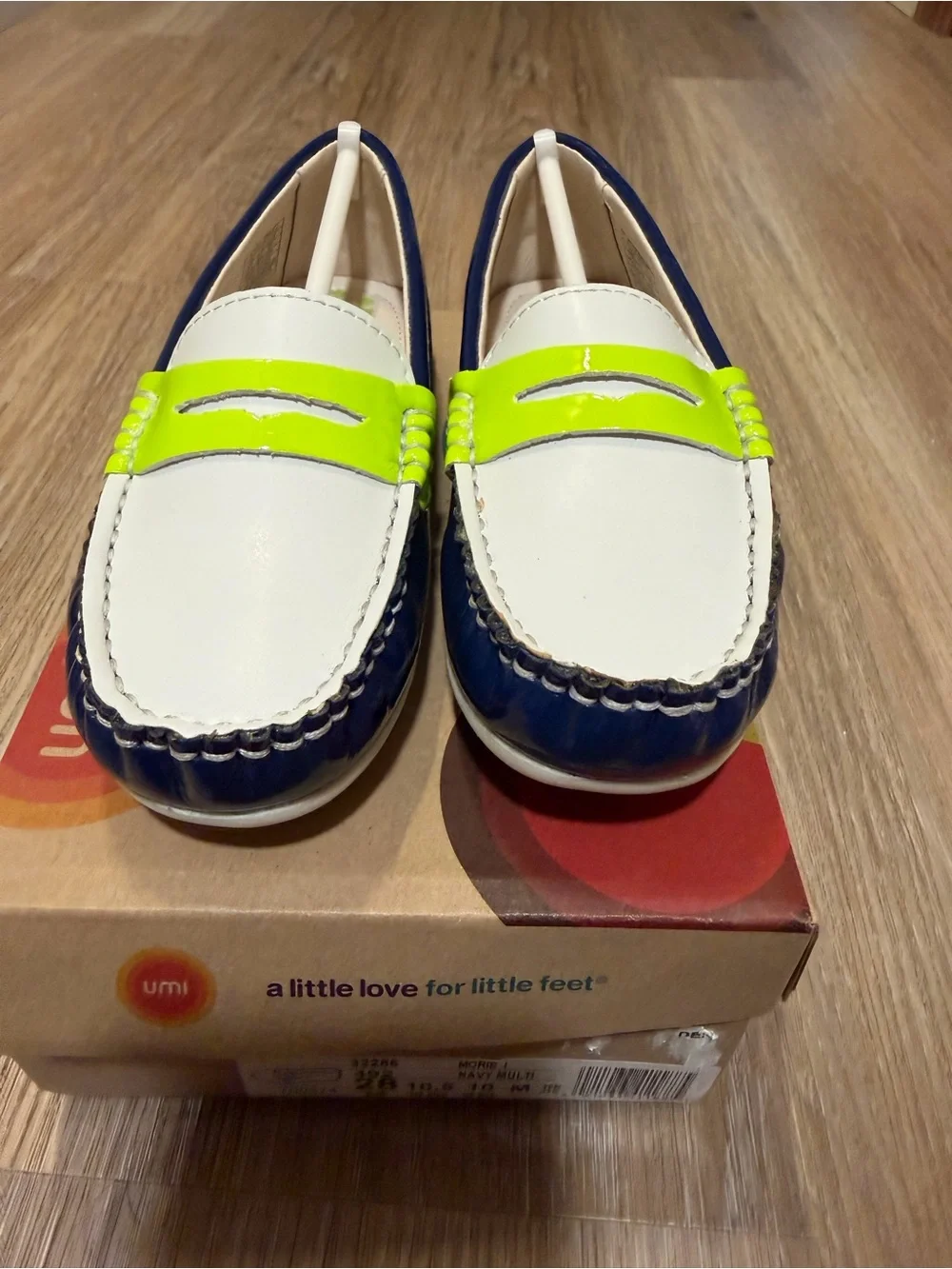 Umi Morie I Genuine Leather Girls Loafers Size 10.5 NIB